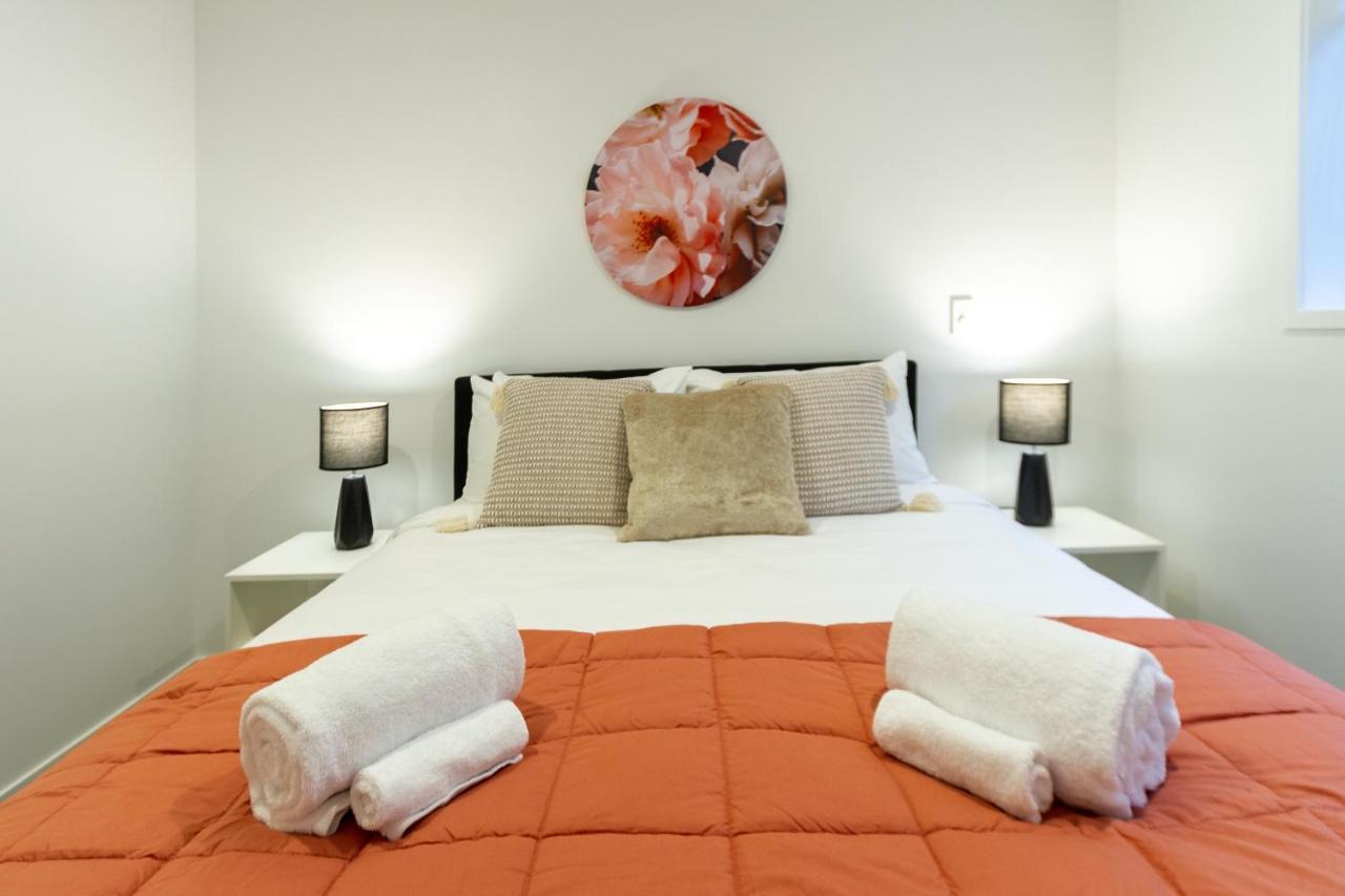 Modern City Living By Latimer Square, Cathedral Apartment Крайстчърч Екстериор снимка